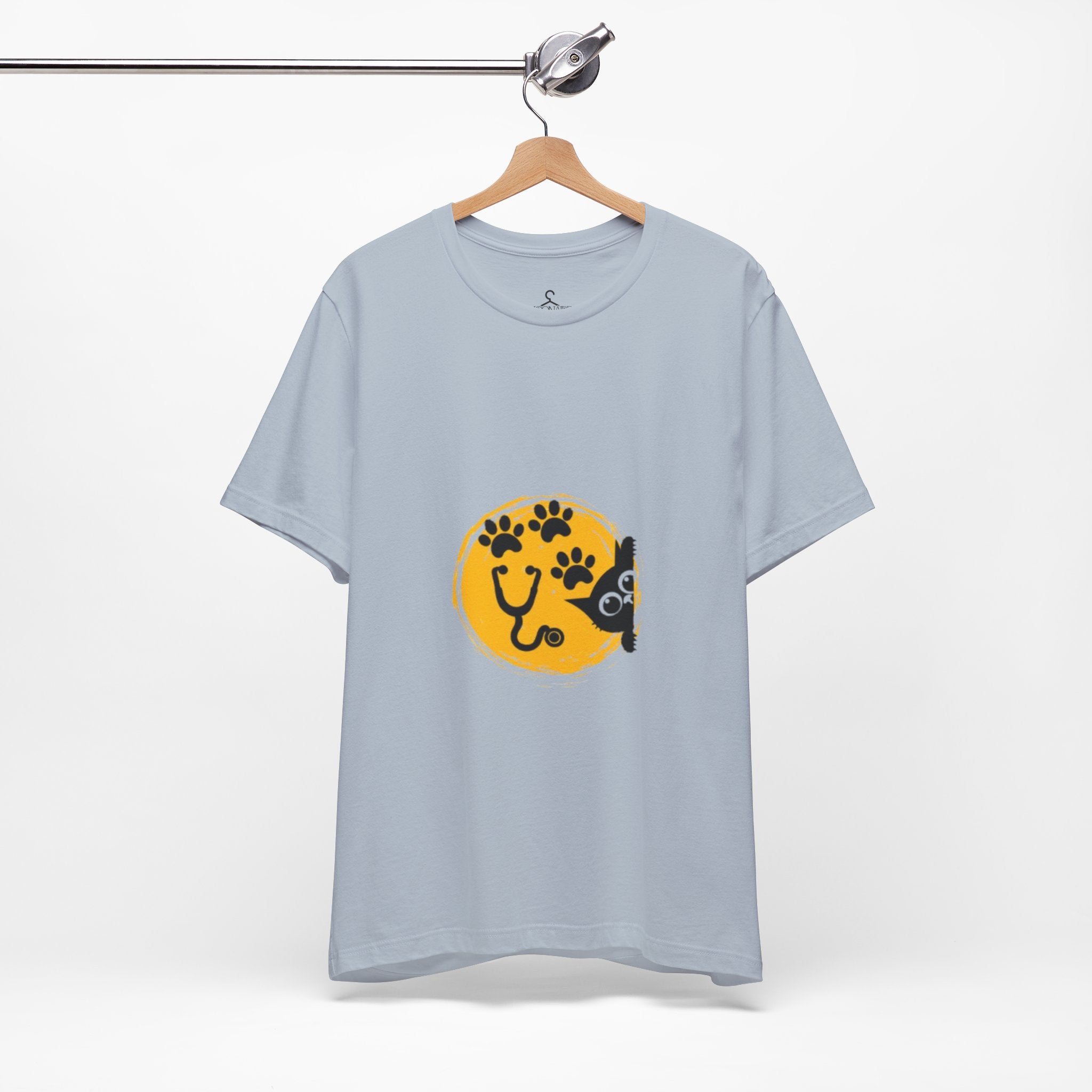 Cat and Paws Circle Graphic T-Shirt – Cute Cat Lover Tee