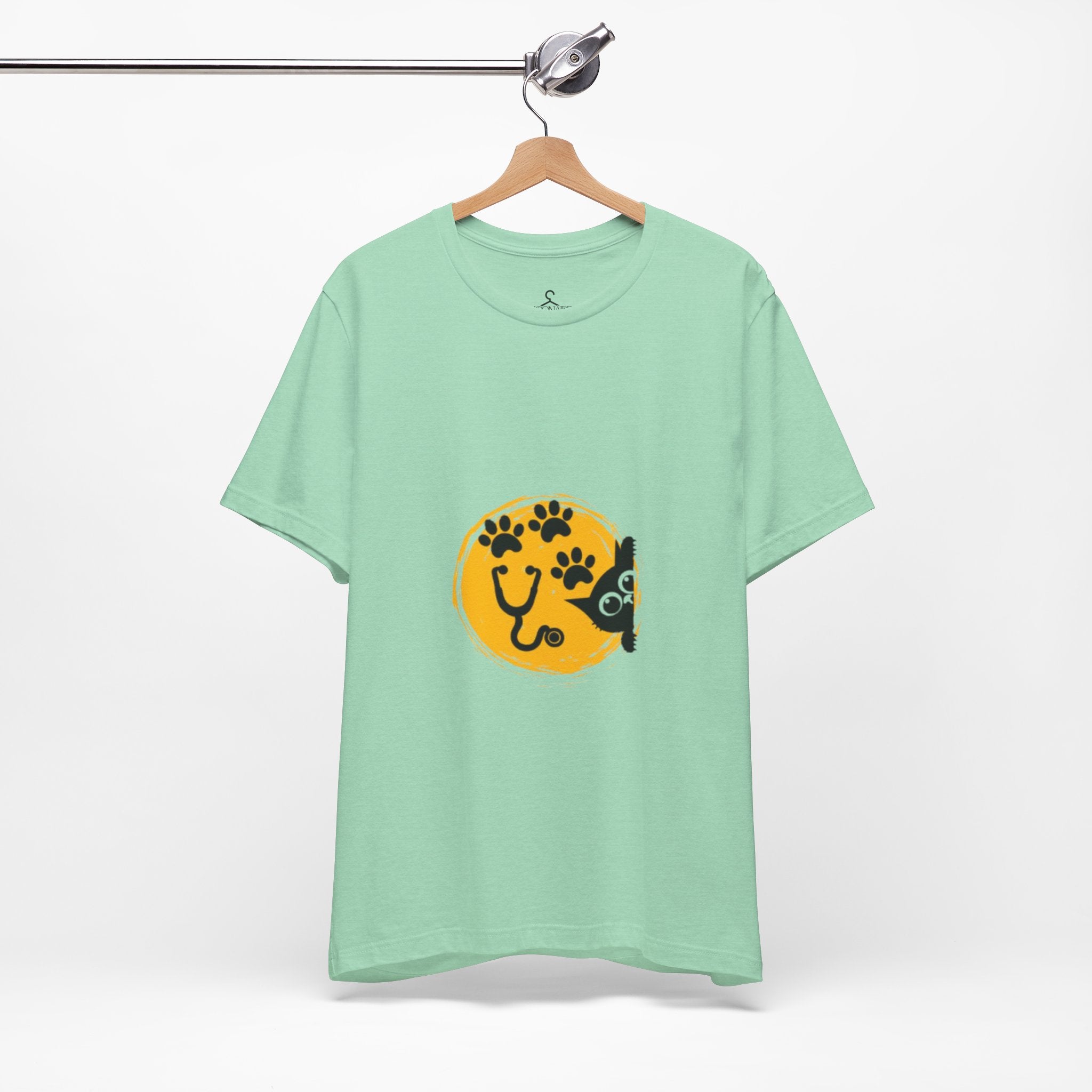Cat and Paws Circle Graphic T-Shirt – Cute Cat Lover Tee