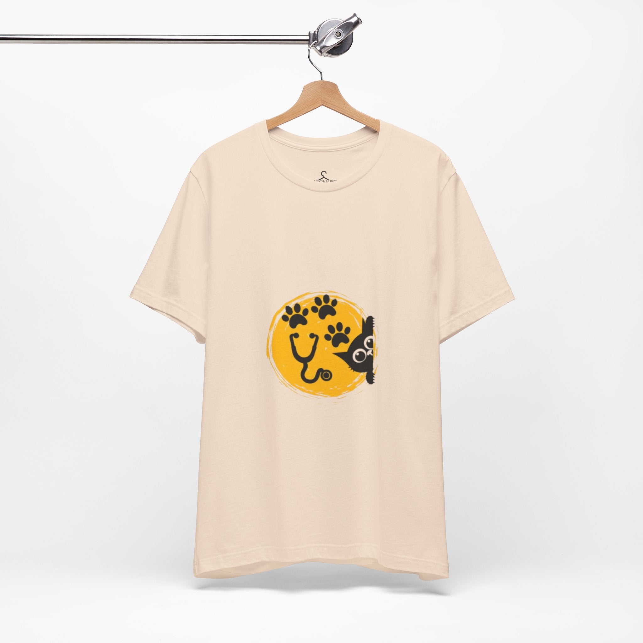 Cat and Paws Circle Graphic T-Shirt – Cute Cat Lover Tee