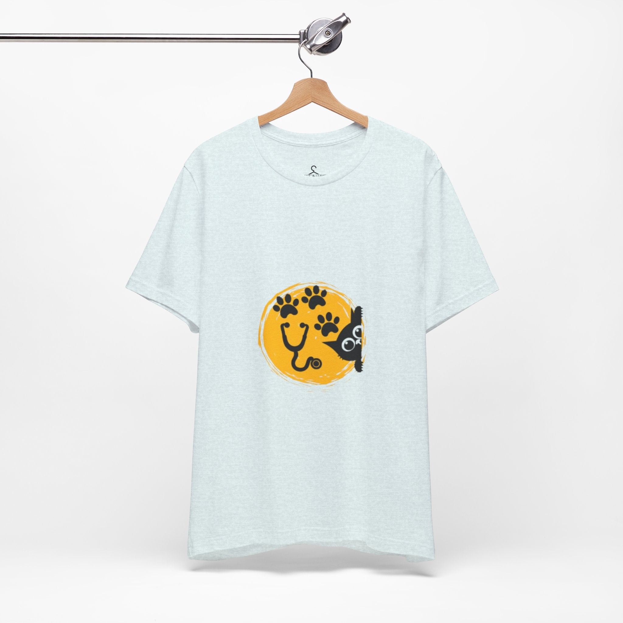 Cat and Paws Circle Graphic T-Shirt – Cute Cat Lover Tee